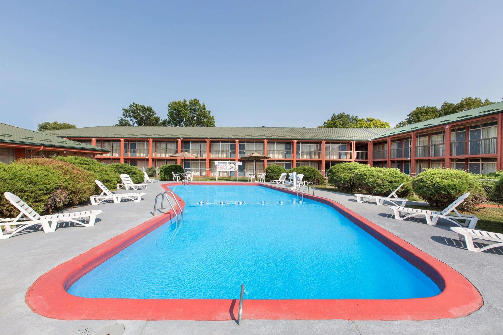 Americas Best Value Inn St. Joseph At I-29 Exteriér fotografie